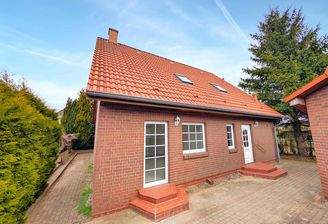 makellos 01 - EFH Devin - Front.jpg