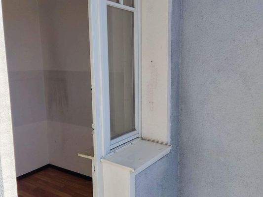 Balkon mit Zugang Küche