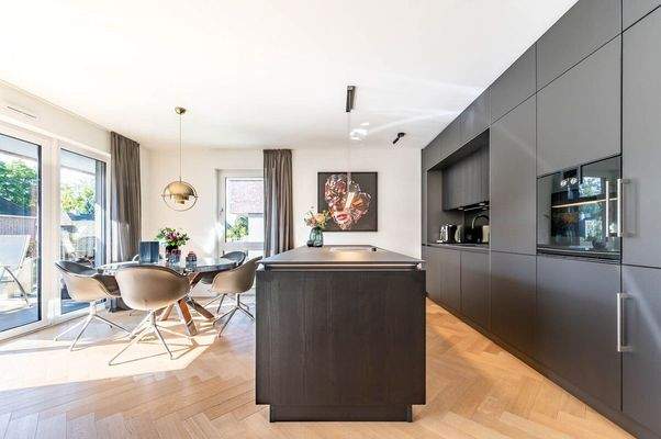 Küche und Essbereich