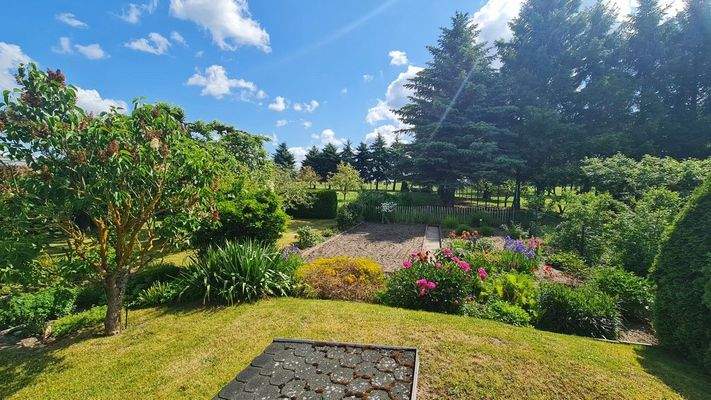 Hof mit Obstbaumbestand