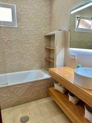 WhatsApp Image 2024-10-30 at 21.43.25.jpeg