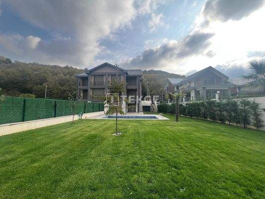 Triplex Villa with Pool and Garden Near the Beach in Şile Istanbul