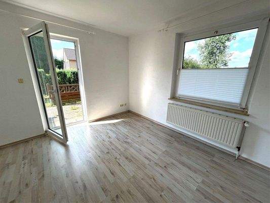 Wohnzimmer, Terrasse 3 Zi. Wohnung