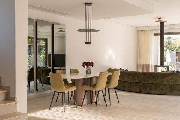 Kreta, Tavronitis: Zeitgenössisch eingerichtete Villa mit Pool zu verkaufen