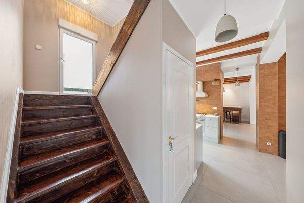 Treppe zum 1. Obergeschoss