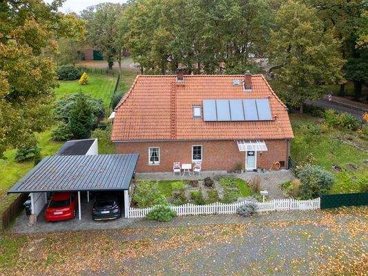 Luftbild mit Carport