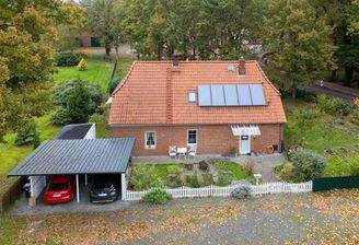 Luftbild mit Carport