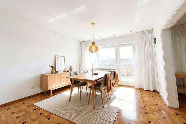 Essbereich (Wohnbeispiel mit KI)