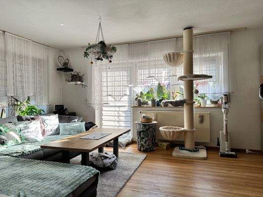 Wohnzimmer im EG (Hochparterre)