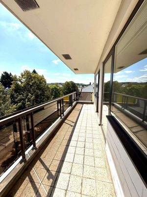 Loggia Straßenseite