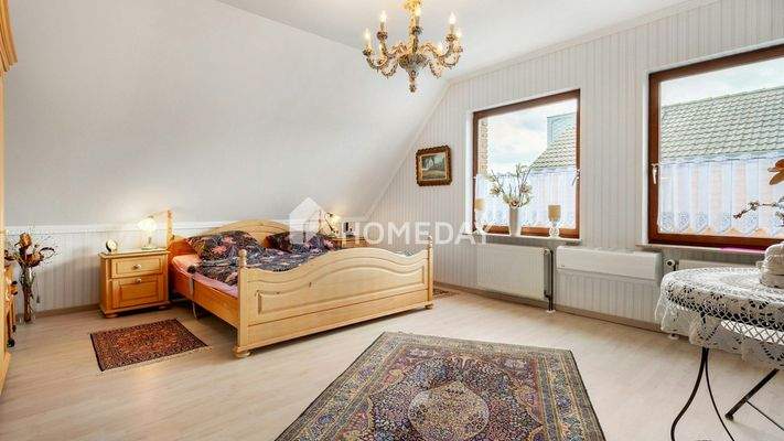 1. OG Schlafzimmer 1