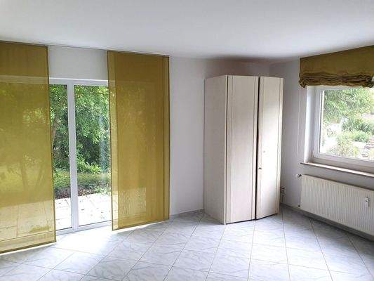 Großes Zimmer unten