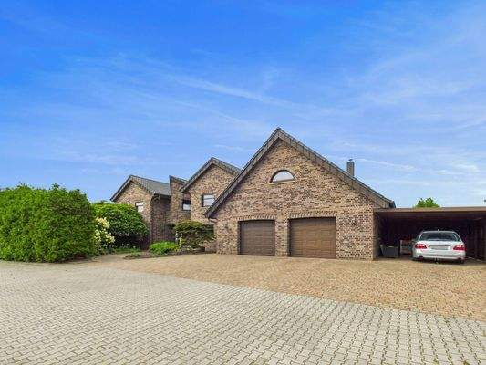 CAM03784G0-PR0075-STILL002