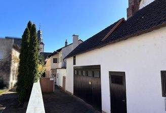 Hofeinfahrt und Garage, Wohnhausanbau