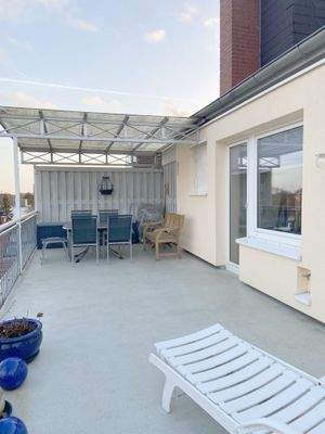 Terrasse vor der Küche.jpg