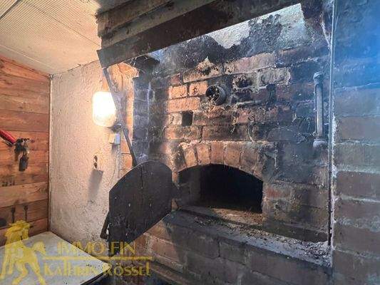 Nebengebäude: Backofen