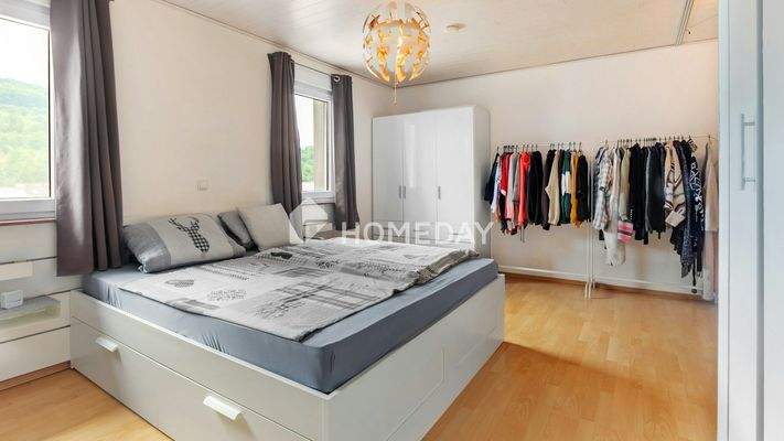 1. OG Elternschlafzimmer 1