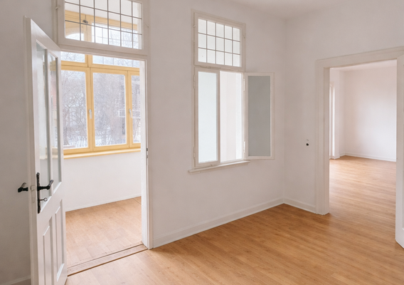 Erfurterstraße Zimmer Links mit Zugang zum Wintergarten 