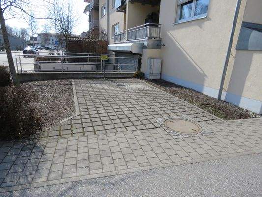 65 gepflasterter Besucherparkplatz (Benutzerdefiniert).jpg