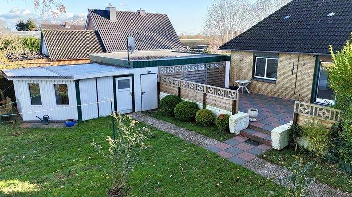 Garten mit Abstellraum 