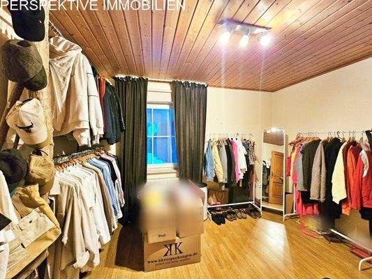 Ankleide oder Kinderzimmer2 OG