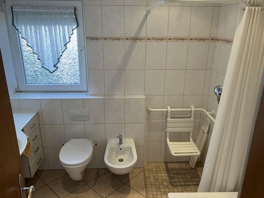 Badezimmer EG