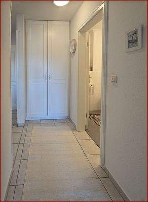 Flur mit Einbauschrank