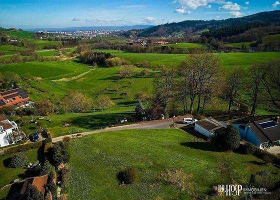Grundstück OHNE Bauwerk von Süd