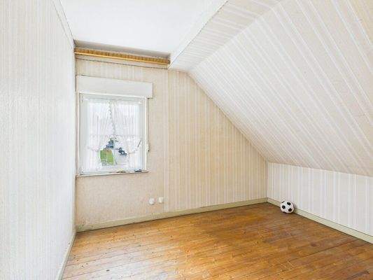 CAM04303G0-PR0097-STILL013