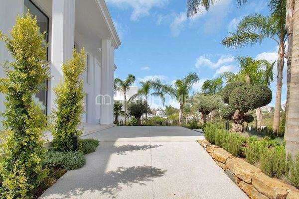 Fantastically Located Villas in a Sought After Area of Marbella