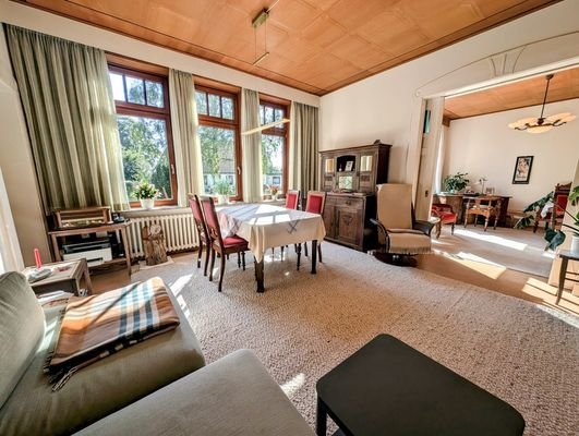 Wohn-/ Esszimmer