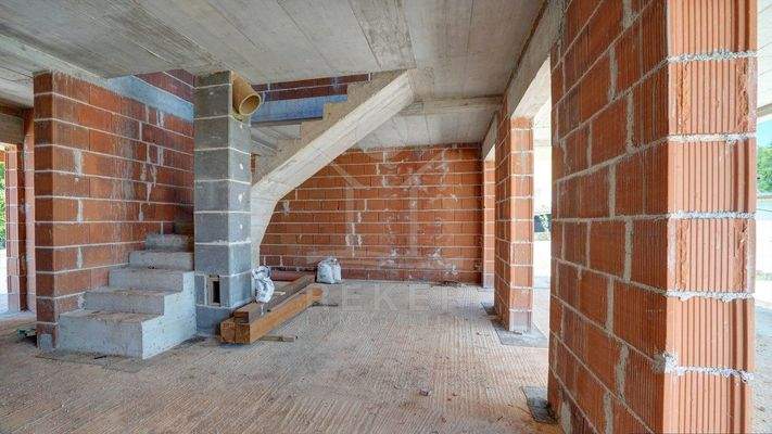 Geräumiger Wohnraum