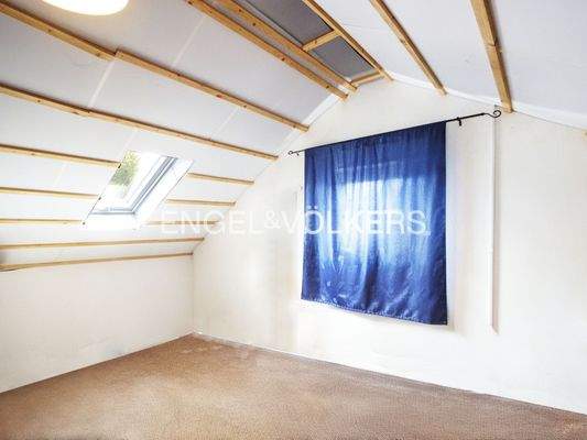 Dachboden (ausbaufähig)