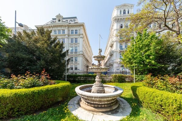 Stadtpark mit Blick auf Haus