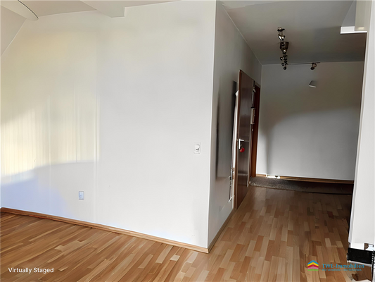 Blick vom Wohnzimmer in den Flur