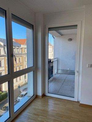 Beispielbild Wohnzimmer Zugang Balkon.jpg