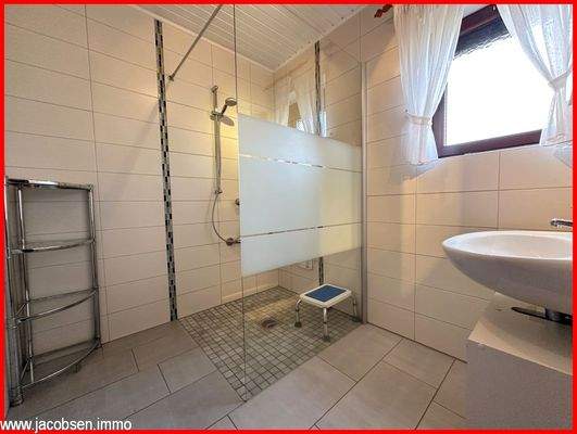 Badezimmer im Erdgeschoss