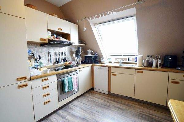 Einbauküche mit Sitzmöglichkeit