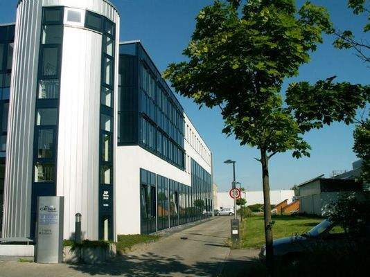 gepflegtes Bürogebäude