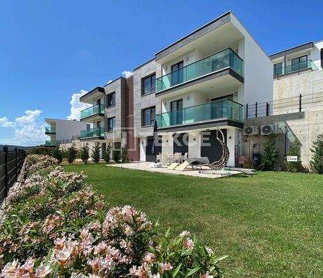 Sea View Penthouses in a Project with Pool in Bodrum