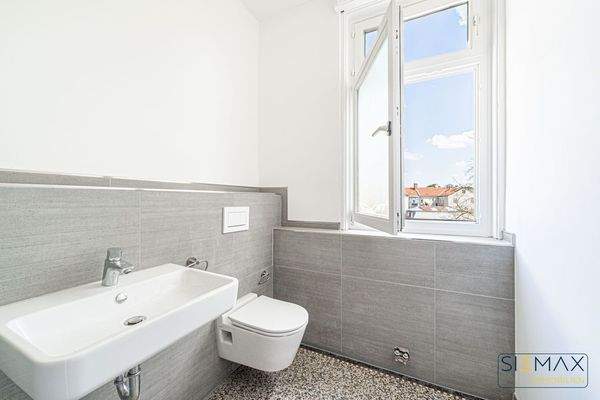 WC mit original Fußboden