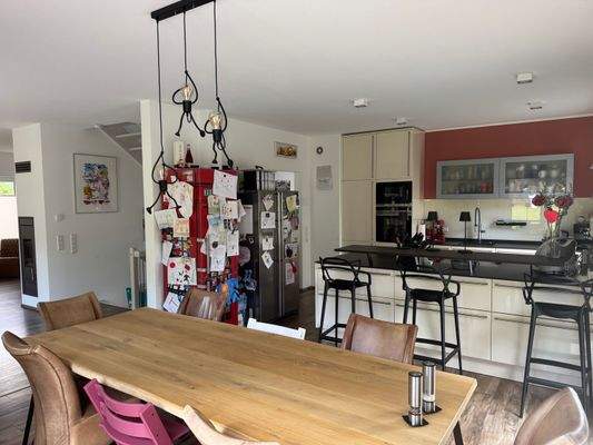 EG Essen Blick zur Küchentheke