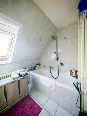 Wohnung DG Links Badezimmer