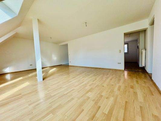 Helles Dachgeschosszimmer