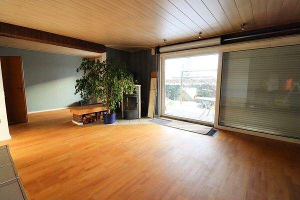 Wohnzimmer 1 mit Kamin 1