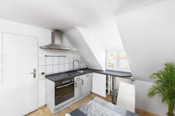 Hinterhaus - Wohnung DG Küche