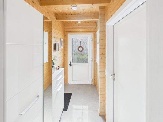 CAM03784G0-PR0102-STILL020