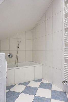 und Wanne sowie Waschmaschine!