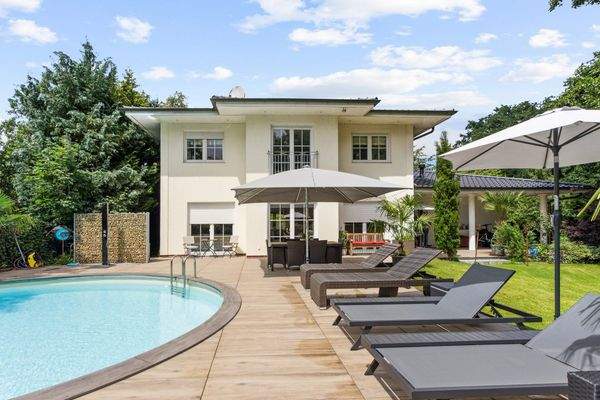 Hausansicht (rückseitig)