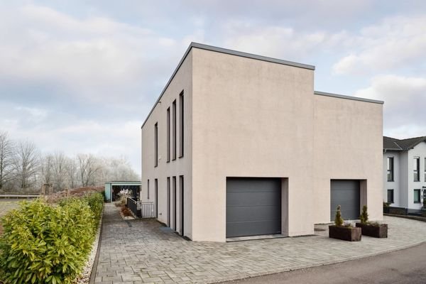 Straßenansicht